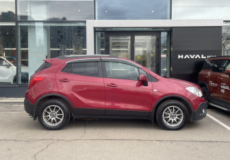 Подержанный автомобиль Opel Mokka 2013 года (4 фото)
