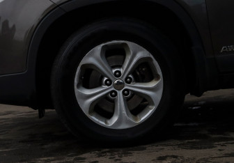 Подержанный автомобиль Kia Sorento 2014 года (18 фото)