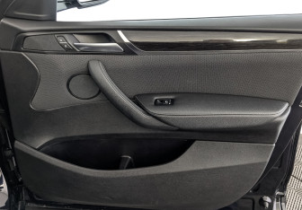 Подержанный автомобиль BMW X4 2017 года (25 фото)