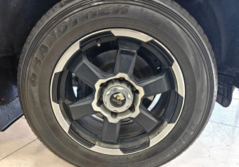 Подержанный автомобиль Toyota Land Cruiser Prado 2013 года (9 фото)
