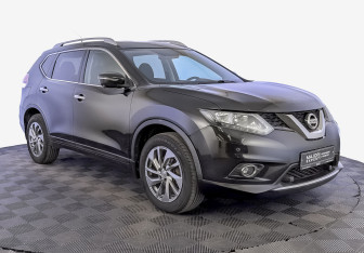 Подержанный автомобиль Nissan X-Trail 2016 года (3 фото)