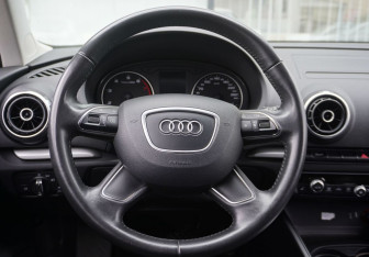 Подержанный автомобиль Audi A3 Hatchback 2013 года (14 фото)