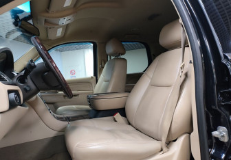 Подержанный автомобиль Cadillac Escalade Suv 2013 года (10 фото)