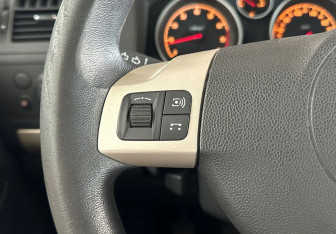 Подержанный автомобиль Opel Zafira Compactvan 2008 года (15 фото)