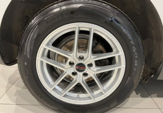 Подержанный автомобиль Audi Q5 2011 года (10 фото)