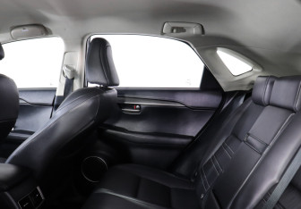 Подержанный автомобиль Lexus NX 2016 года (12 фото)