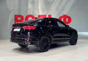 Подержанный автомобиль Geely Tugella 2022 года (5 фото)