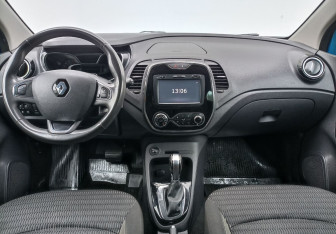 Подержанный автомобиль Renault Kaptur 2017 года (12 фото)