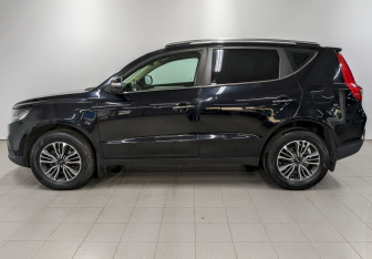 Подержанный автомобиль Geely Emgrand X7 2019 года (8 фото)