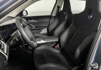 Подержанный автомобиль BMW X1 2025 года (17 фото)