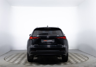 Подержанный автомобиль Lexus NX 2018 года (6 фото)