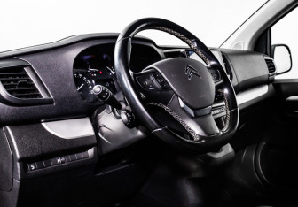 Подержанный автомобиль Citroen SpaceTourer 2020 года (14 фото)