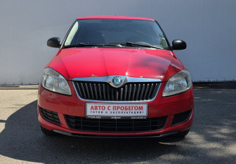 Подержанный автомобиль Skoda Fabia Hatchback 2013 года (2 фото)