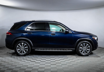 Подержанный автомобиль Mercedes-Benz GLE 2020 года (24 фото)