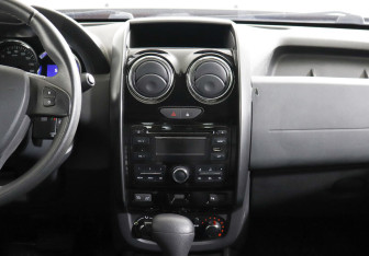 Подержанный автомобиль Renault Duster 2016 года (8 фото)