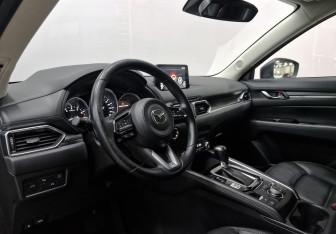 Подержанный автомобиль Mazda CX-5 2021 года (15 фото)