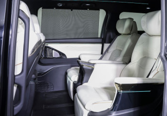 Подержанный автомобиль GAC M8 2023 года (13 фото)