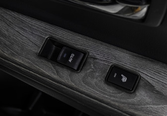 Подержанный автомобиль Toyota Camry Sedan 2015 года (17 фото)