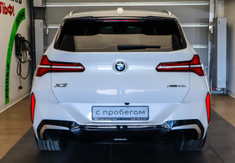 Подержанный автомобиль BMW X3 2025 года (5 фото)
