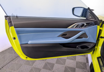 Подержанный автомобиль BMW M4 Coupe 2021 года (19 фото)