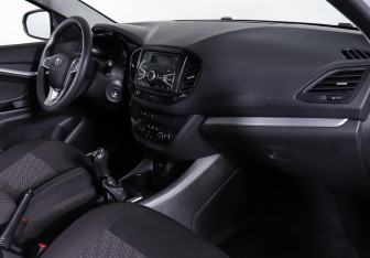 Подержанный автомобиль LADA (ВАЗ) Vesta Sedan 2021 года (8 фото)