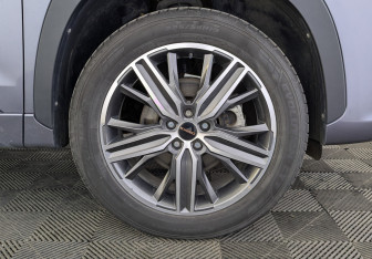 Подержанный автомобиль Exeed LX 2023 года (11 фото)