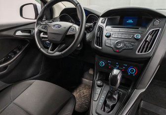Подержанный автомобиль Ford Focus Sedan 2018 года (10 фото)