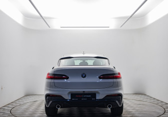 Подержанный автомобиль BMW X4 2019 года (6 фото)