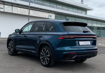 Подержанный автомобиль Geely Monjaro 2023 года (7 фото)