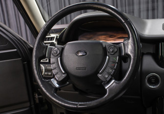 Подержанный автомобиль Land Rover Range Rover 2012 года (17 фото)