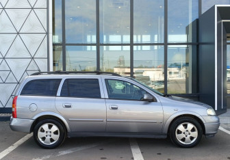 Подержанный автомобиль Opel Astra Wagon 2003 года (4 фото)