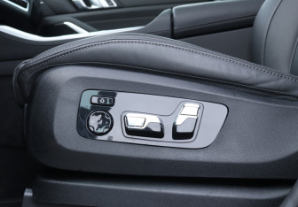 Подержанный автомобиль BMW X5 2025 года (14 фото)