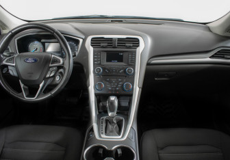 Подержанный автомобиль Ford Mondeo Sedan 2017 года (11 фото)