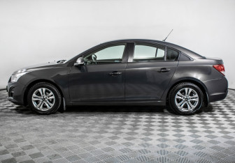 Подержанный автомобиль Chevrolet Cruze Sedan 2014 года (8 фото)