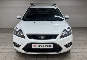 Подержанный автомобиль Ford Focus Wagon 2011 года (2 фото)