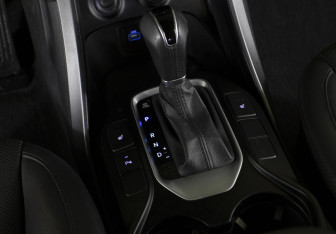 Подержанный автомобиль Hyundai Santa Fe 2015 года (16 фото)