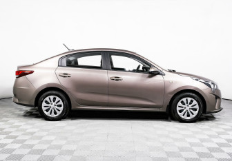 Подержанный автомобиль Kia Rio Sedan 2021 года (4 фото)