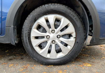 Подержанный автомобиль Kia Rio Hatchback 2021 года (18 фото)