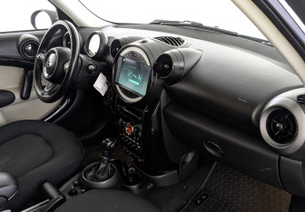 Подержанный автомобиль MINI Countryman 2012 года (13 фото)
