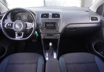 Подержанный автомобиль Volkswagen Polo Sedan 2019 года (12 фото)