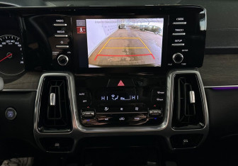 Подержанный автомобиль Kia Sorento 2023 года (13 фото)