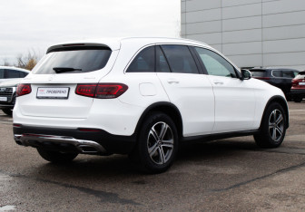 Подержанный автомобиль Mercedes-Benz GLC Coupe 2022 года (5 фото)