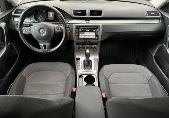 Подержанный автомобиль Volkswagen Passat Sedan 2012 года (11 фото)