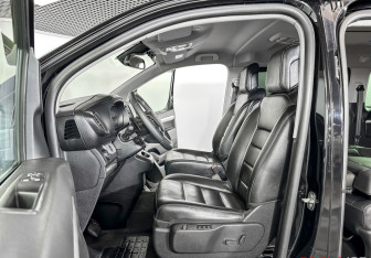 Подержанный автомобиль Citroen SpaceTourer 2018 года (16 фото)