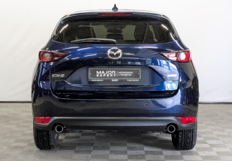 Подержанный автомобиль Mazda CX-5 2017 года (6 фото)