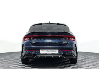 Подержанный автомобиль Kia K5 2020 года (6 фото)