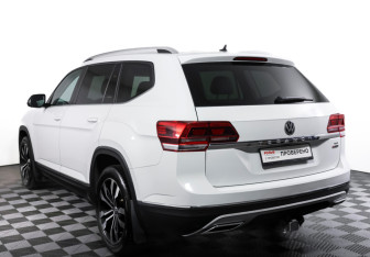 Подержанный автомобиль Volkswagen Teramont 2018 года (7 фото)