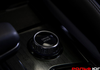 Подержанный автомобиль Geely Monjaro 2023 года (23 фото)