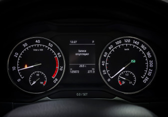 Подержанный автомобиль Skoda Superb Liftback 2017 года (14 фото)