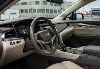 Подержанный автомобиль Cadillac XT5 2021 года (9 фото)